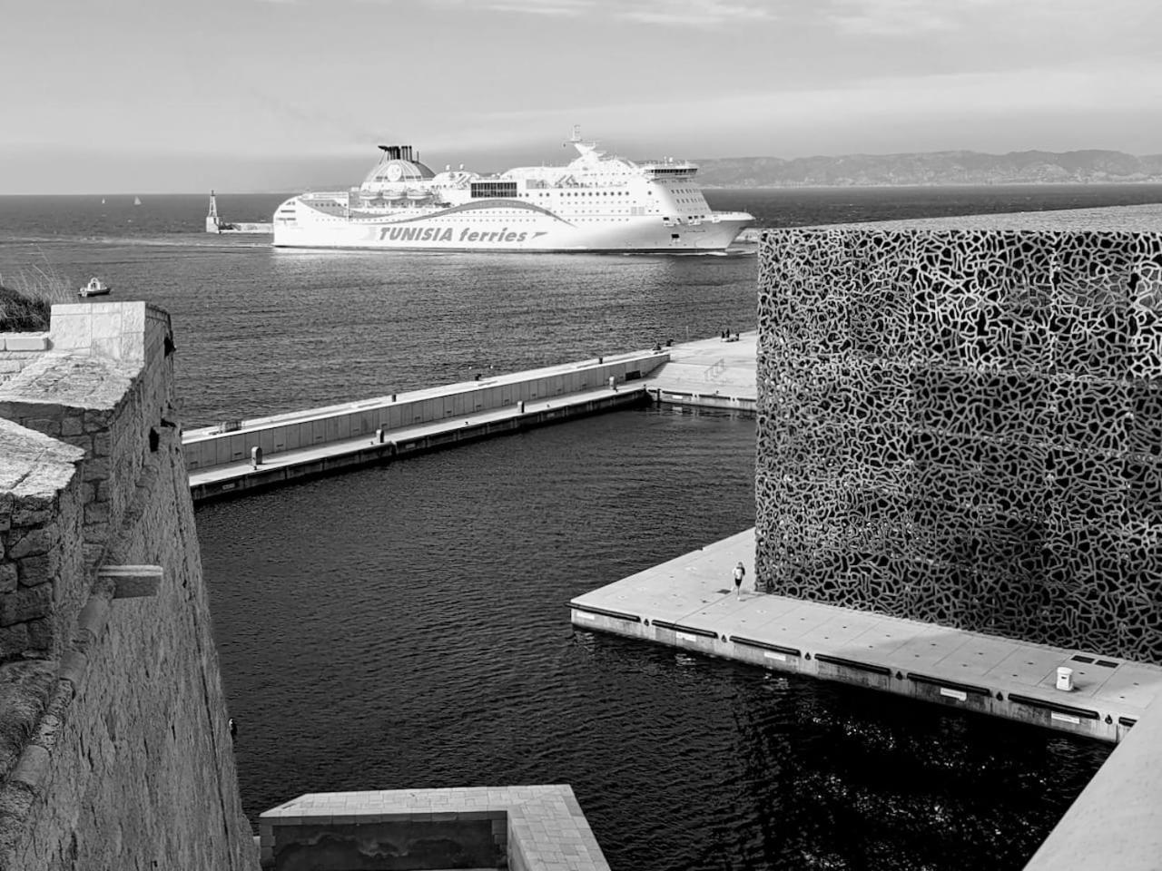 Du Cote Du Vieux Port & Mucem - Central Marseilles Buitenkant foto